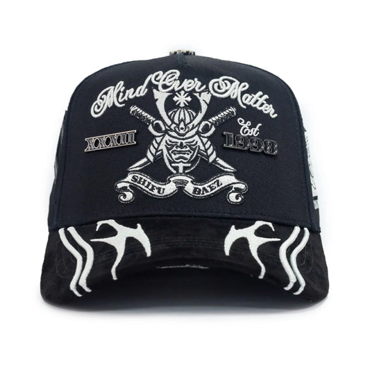 GORRA BÁEZ X SHIFU “Mind Ever Matter” (PREVENTA)